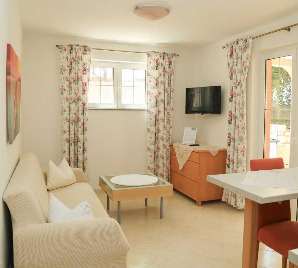 Adrian-Apartments-51511-Malinska-Otok-Krk Primorska 21 Dış mekan fotoğraf